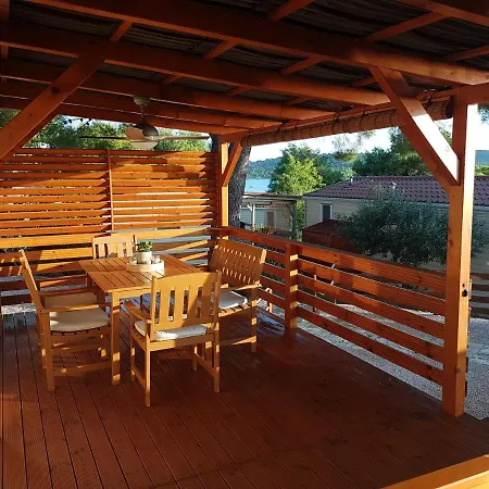 Vakantiehuis Mobile Pinia Pirovac